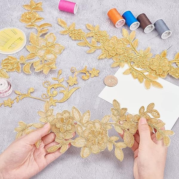 2 stk Broderte blondeblomster, Stryke- eller sy-på-lapp, Gull
