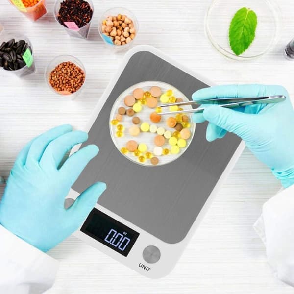 Bærbar Digital Kjøkkenvekt i Rustfritt Stål, 5kg/1g Presisjon, Hvit - Perfekt for Baking og Matlaging