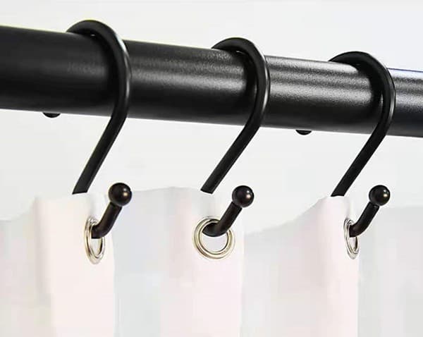 Set med 12 (svart) metall S-formade rostfria krokar för dusch Cu