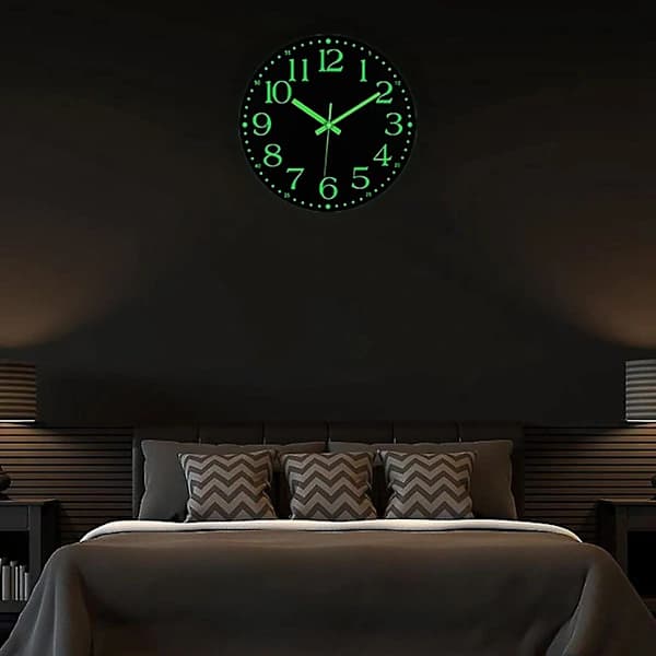 Luminous Wall Clock, 30 cm Silent Battery Operated Clock, Illuminated Wall Clock Decoration