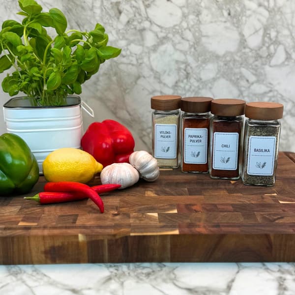 24-Pack Spice Jars with Acacia Wood Lids – Spice Set with Swedish Labels 3600