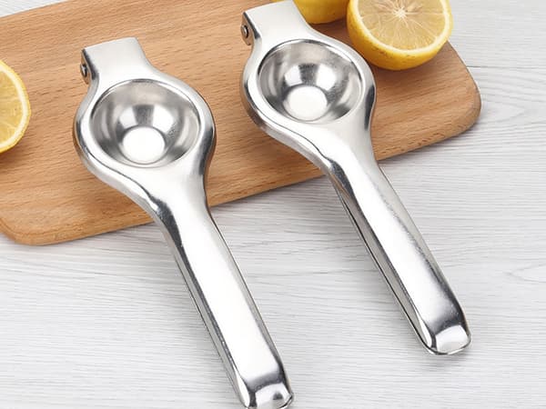 Manuell juicepresse for sitroner og sitrusfrukter 128