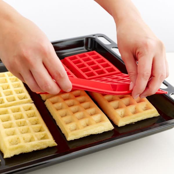Vaffelform til Ovn / Bakeform i Silikon - Lag Vafler i Ovnen Röd red