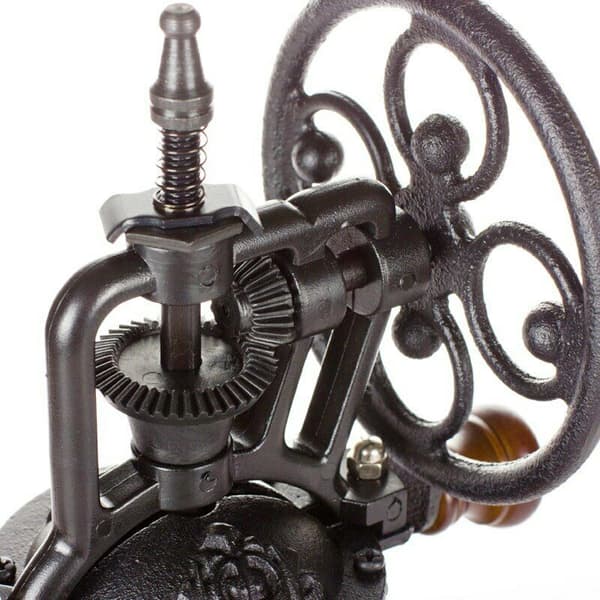 Stylish Coffee Grinder: Adjustable, Flavorful & Elegant Svart black