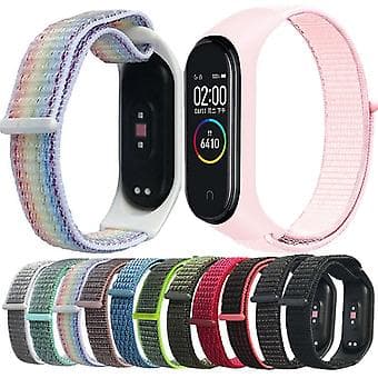 Nailonpunottu ranneke Xiaomi Mi Band 7:lle (musta punainen)