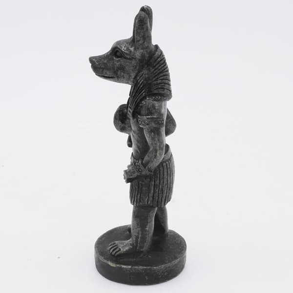 Akvariedekoration i antik egyptisk arkitektonisk stil
