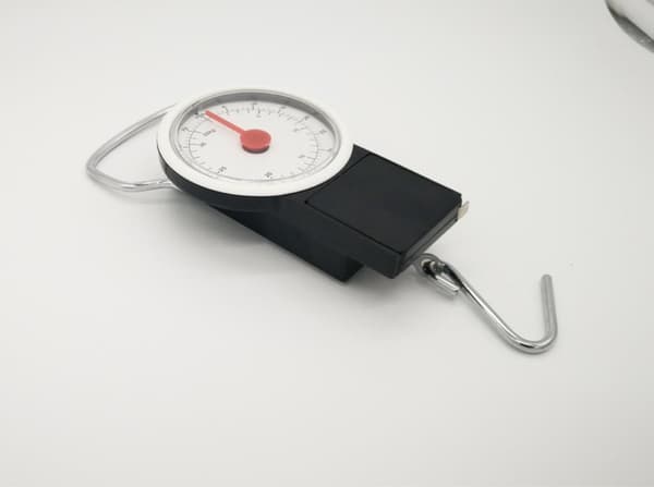 Bagagevægt til vejning af kufferter og bagage. 32 kg kapacitet.