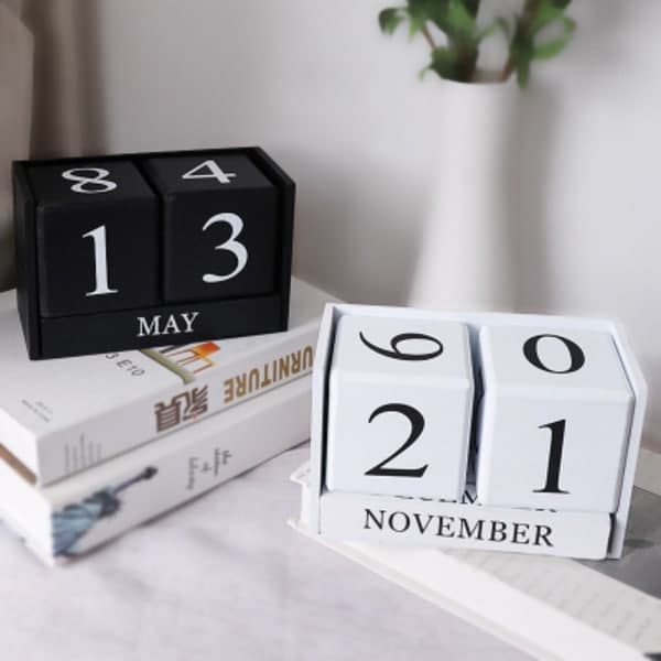 Svart Nyaste Vintage Träkalender, Trä Evighetskalender m