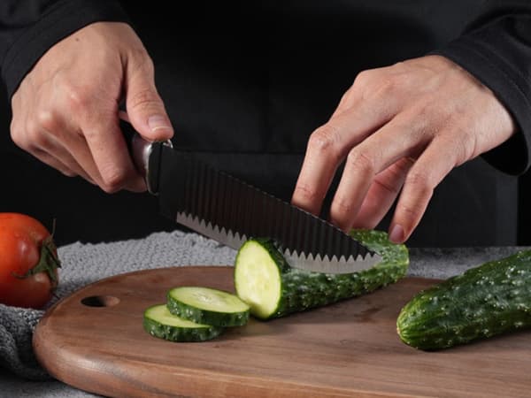 Knivsæt 6 dele med saks skræller stål 608
