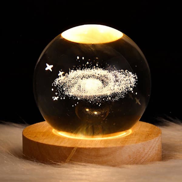 Liten kristallkula med belysningsbas i trä 3D-glaskula med LED Nebula