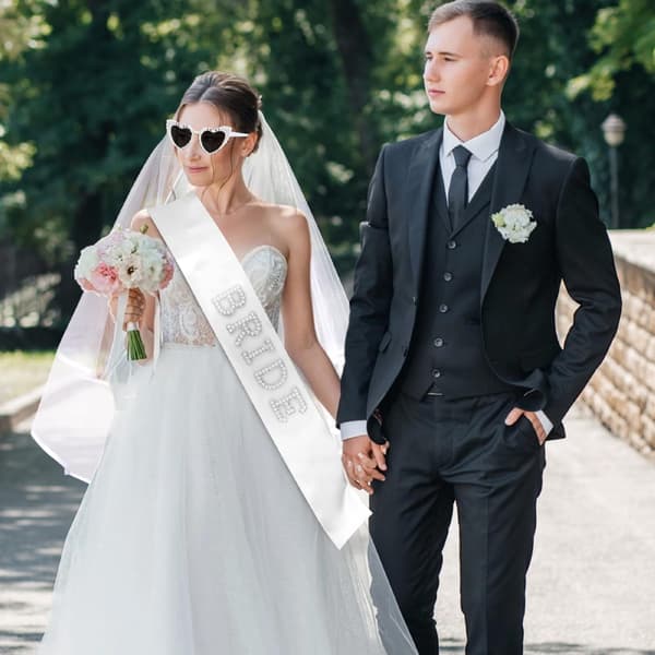 Brudeslør og Tiara Sæt med Hjerte Solbriller, Perle BRIDE TO BE Bryllupstilbehør til Brudefester og Bryllupsfester White A