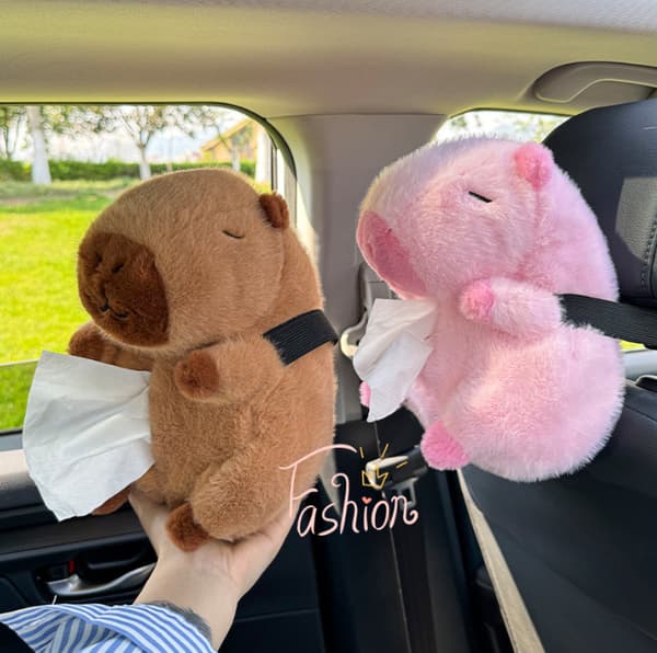 Capybara tegneserie bil plyslegetøj tissueboks armlæn tissueetui Pink