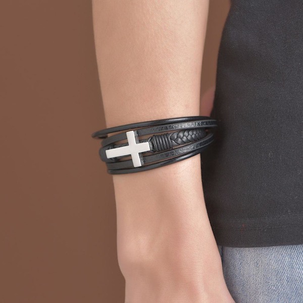 Stilfuldt højkvalitets PU læder kryds armbånd sølv 19CM Silver