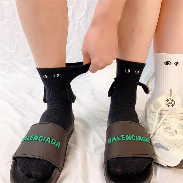 Magnetiske TrendSock Par Hold Hænder Sokker Sjove Midthøje Sokker sort black 1 pair