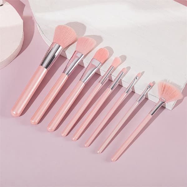 TECHNIQUE PRO ESSENTIAL FACE COLLECTION - 8 MAKEUPBØRSTER