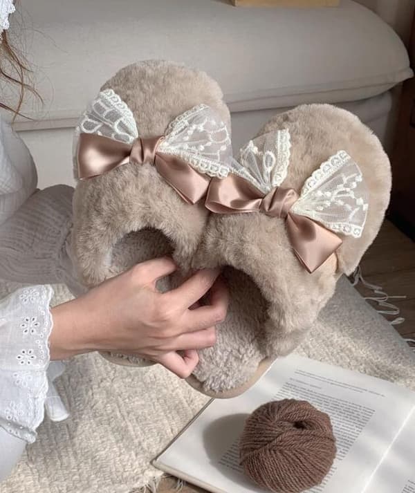 Fluffy hjemmesko med sløjfe i farveblok til efterår og vinter khaki khaki 40-41