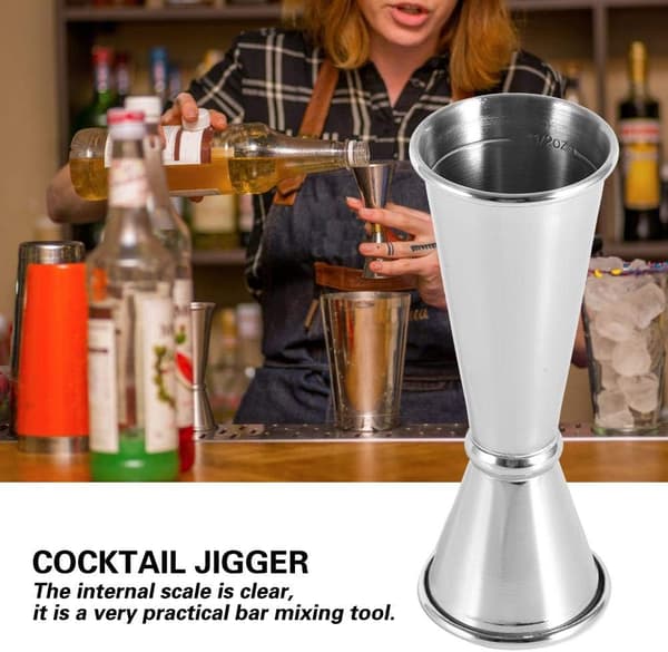 1 cocktailshaker med dubbelhövdad mätkopp och omrörningsstav