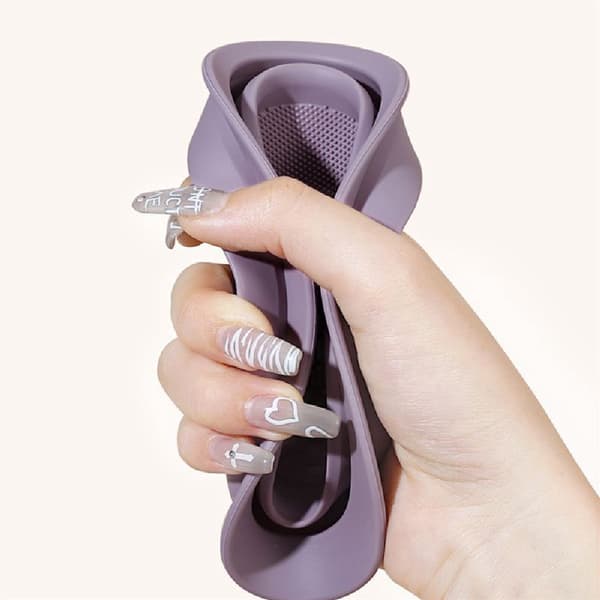 TECHNIQUE PRO SAMMENLEGGBAR SILIKON SMINKEBØRSTE RENSEBOLLE - NUDE ROSE