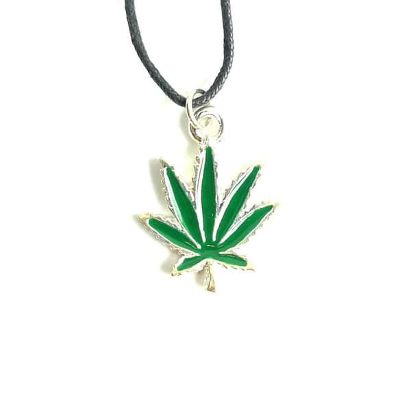 Halsband med Löv