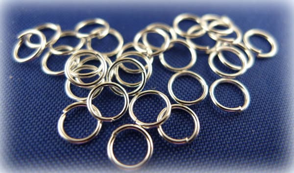 Silverpläterade Ringöglor 5mm 40-Pack