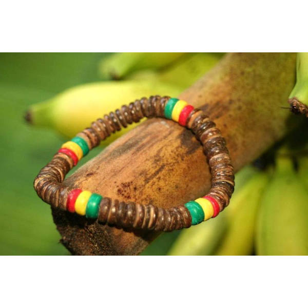 Rastaarmband av coco