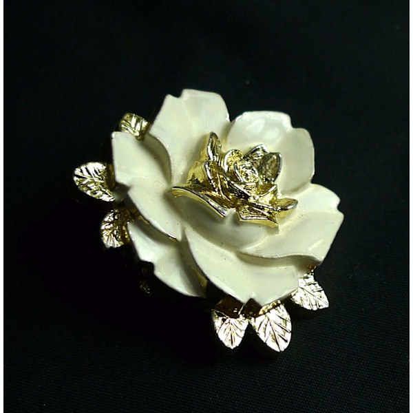 Brosch Blomma i vitt o guld