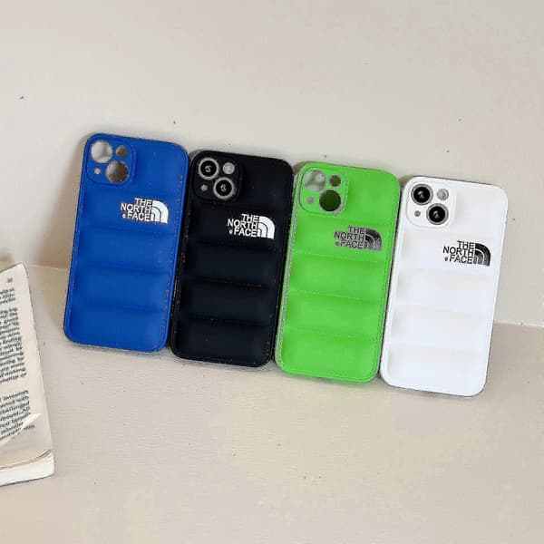 Vinter dunjakke 3d Puffer Myk Tøy Telefondeksel til Apple Iphone 11/12/13 Bakside