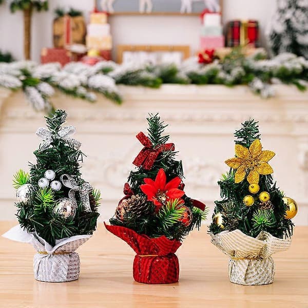 Mini juletre, lite juletre, julepynt til skrivebordet, juledekorasjon