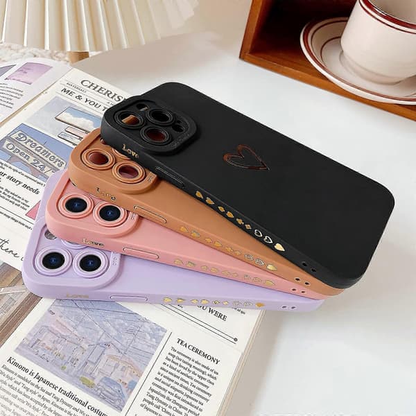 Kompatibel med iPhone 13 Pro Max etui, guld hjerte mønster flydende silikone etui til kvinder (lilla)