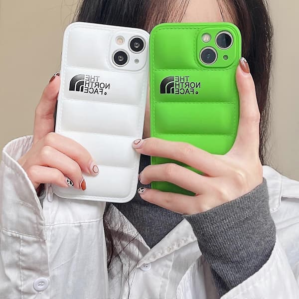 Vinter dunjakke 3d Puffer Myk Tøy Telefondeksel til Apple Iphone 11/12/13 Bakside