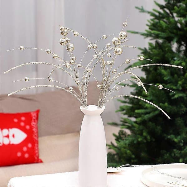 Julepynt, gullstøvbær, julekvister, DIY-julebuketter, juletrepynt, rød.