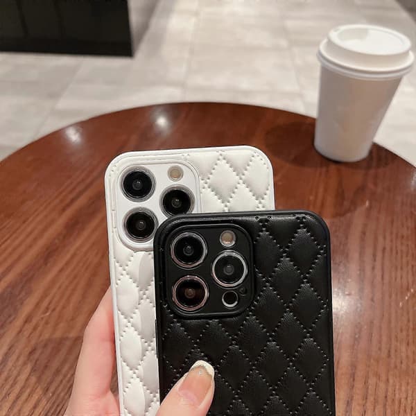 Til iPhone 11 Rhombisk Tekstur Lammeskind Telefoncover