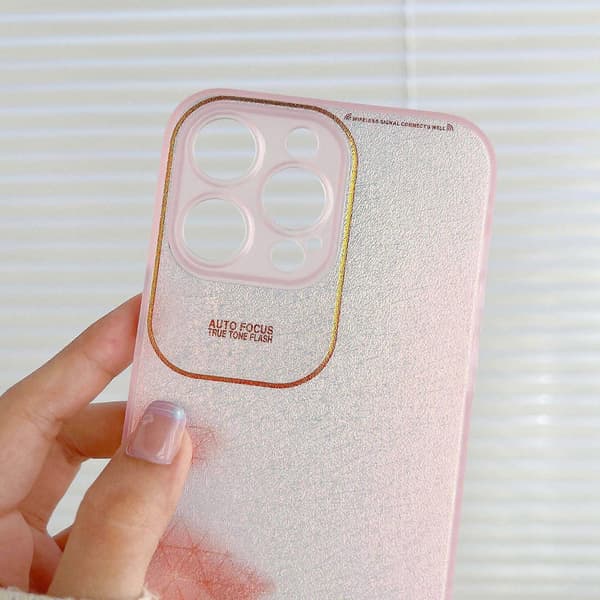 Q.COO Aurora-serien til iPhone 13 Pro Max-deksel Nordlys-inspirert TPU+PET-telefondeksel