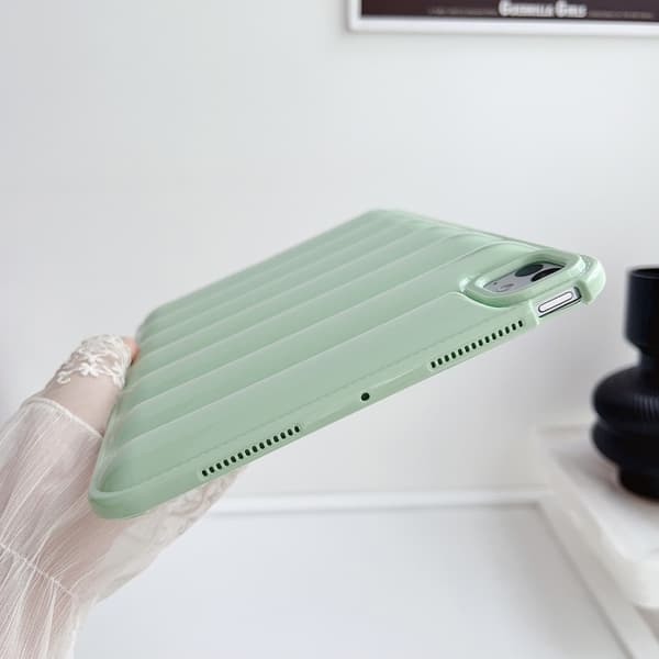 iPad Air 11 2024/2025 Skal med Eiderdown Kudde - Stöttålig Tablet Case Rosa