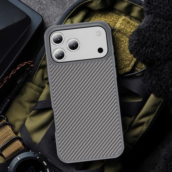 iPhone 18 Pro Max / iPhone 17 Pro Max Skal - kolfibertextur med akryl-TPU-finish Grå
