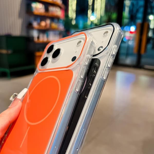 iPhone 18 Pro Max / iPhone 17 Pro Max Skal - Officiell Färg med MagSafe Vit