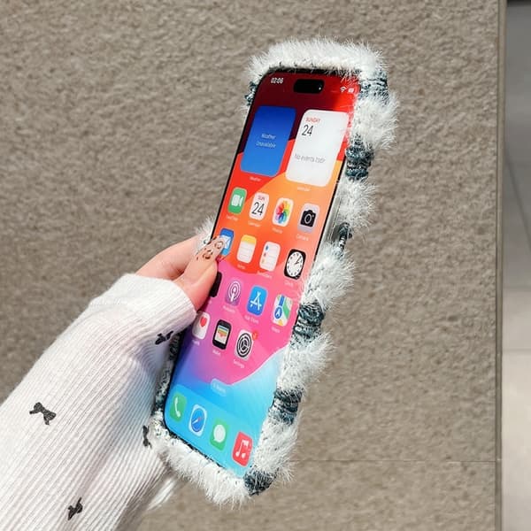iPhone 16 Pro Max Randig Tyg Plush TPU Skal Blå