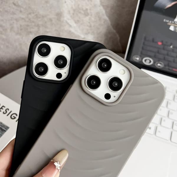 iPhone 16 Pro Max Vattendroppar TPU Skal - Skydda Din Telefon med Stil Grå