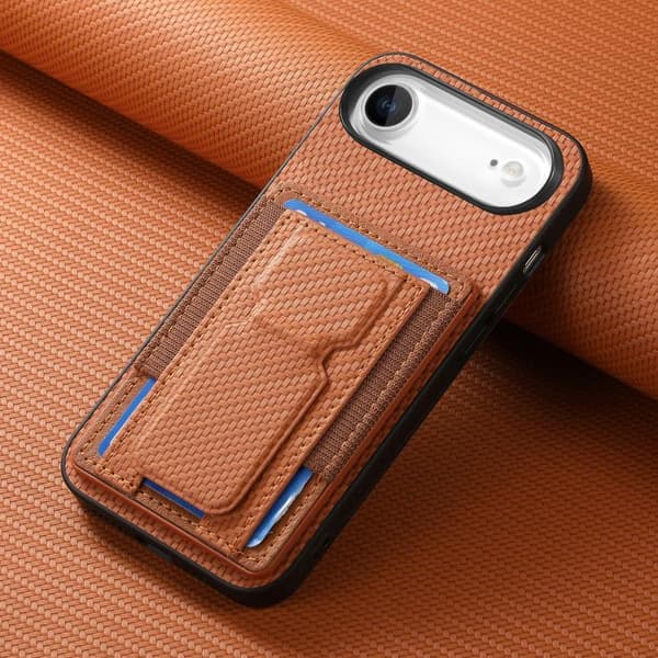 iPhone 17 Air Skal - kolfiber med vikbar ställning och elastisk kortficka Brun