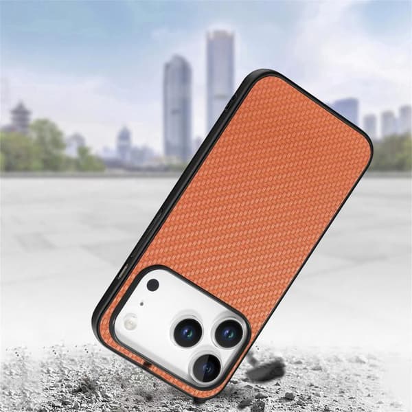 iPhone 18 Pro Max / iPhone 17 Pro Max Skal - kolfibertextur och läder Brun