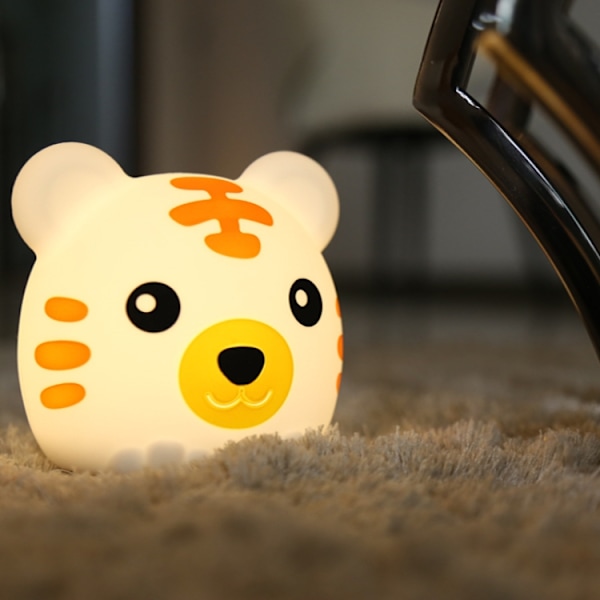 DA006 LED Färgglad Tiger Silikon Nattlampa, Typ: USB-laddning