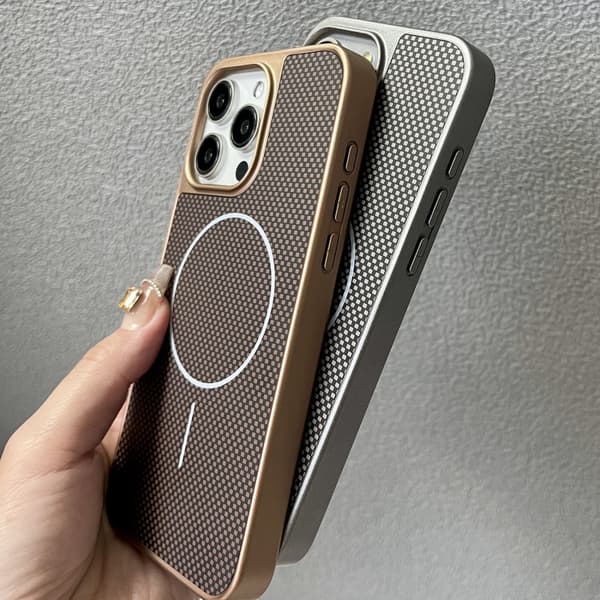iPhone 16 Pro Pita Series MagSafe TPU + PC Textur Skal Guld