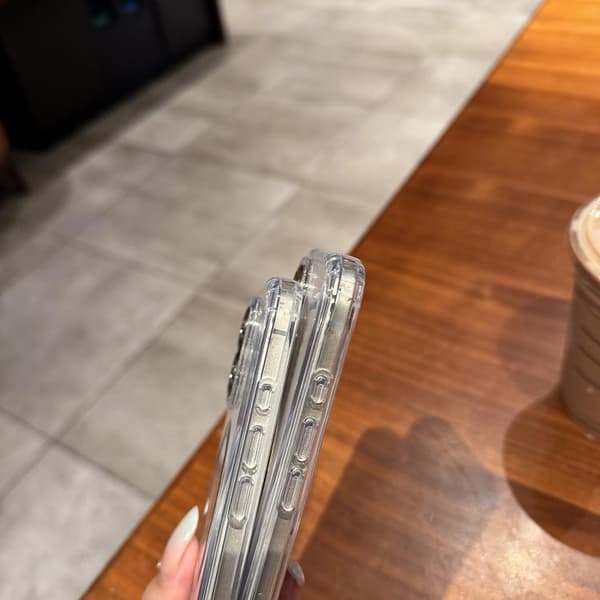 iPhone 16 Pro Transparent Akryl MagSafe Skal Silver