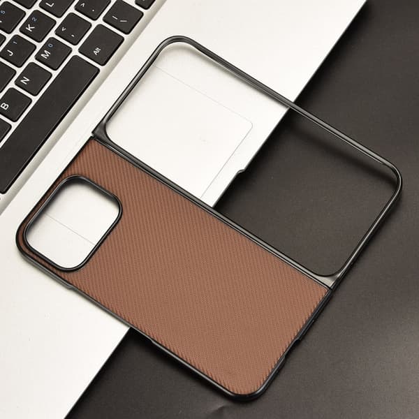 för Pixel 9 Pro Fold Skal i PU-läder och PC - Elegant och skyddande mobilskydd Brun