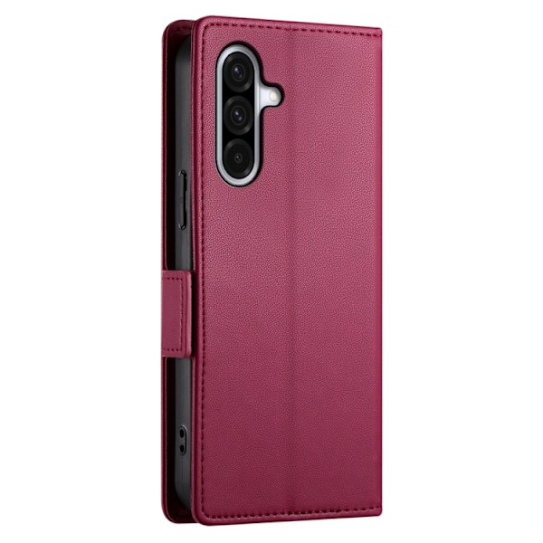 Samsung Galaxy A26 5G Skal med Magnetisk Frostad Läder och Sidobuckle Vinrött