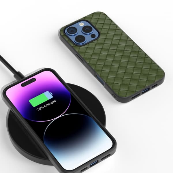iPhone 16 Pro Max Skal med Svart Ram och Vävstruktur PU Grön