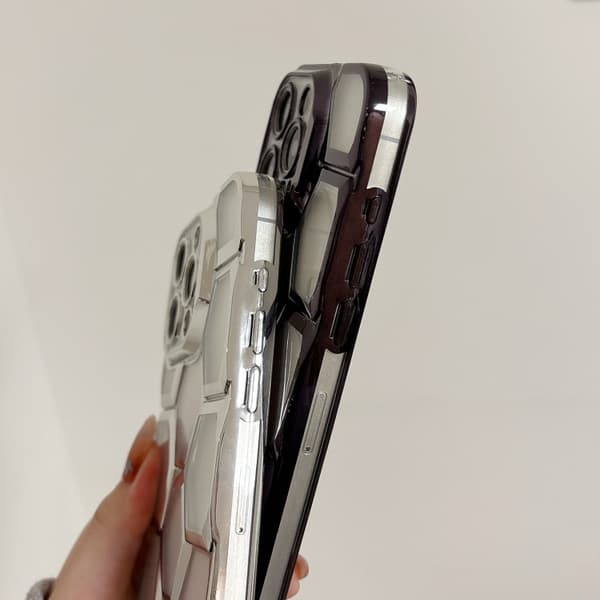 iPhone 16 Pro Max Skal med Elektroplätering och Lasergravyr - 3D Honungskombination Klar TPU Blå