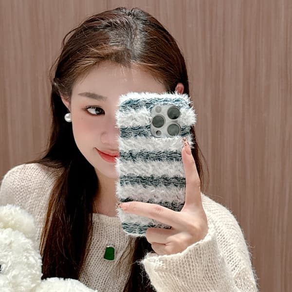 iPhone 16 Pro Randig Tyg Plush TPU Skal Grå