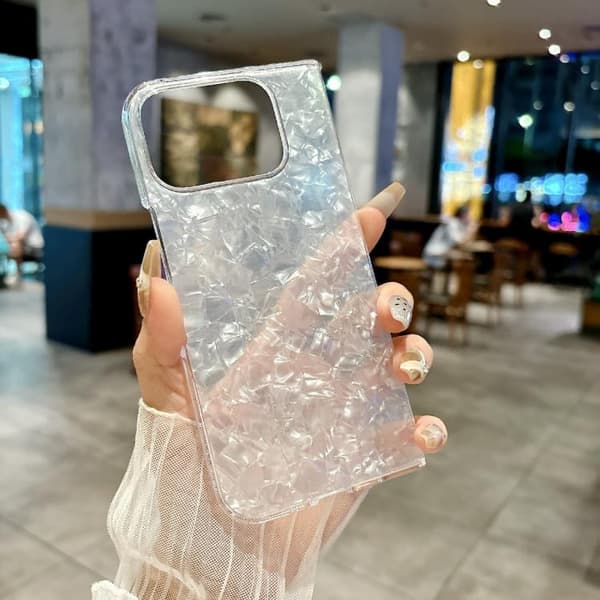 för Pixel 10 Pro Fällbar Skal med Pärlemorskalad Textur Vit