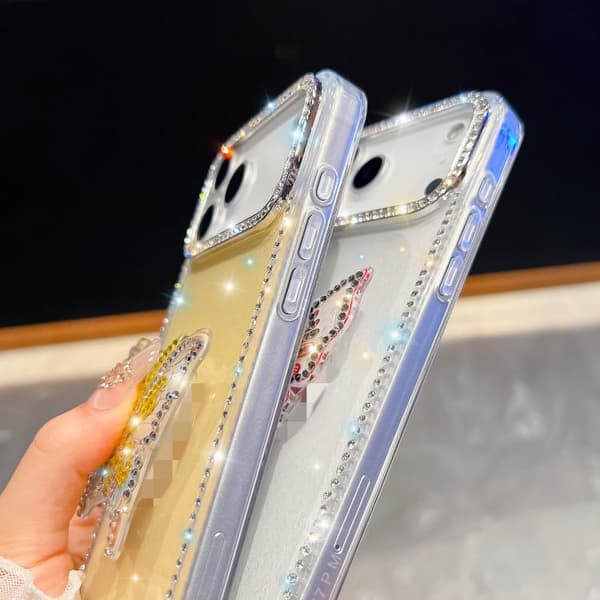 iPhone 18 Pro Max / iPhone 17 Pro Max Skal med Diamant Glittrande Fjärilshållare Vit